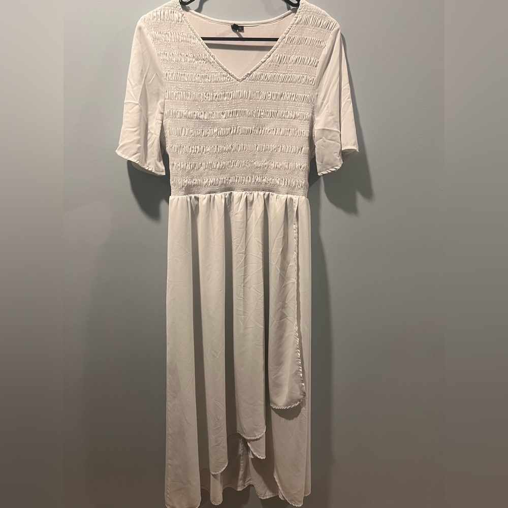 Large White Zattacas high low dress